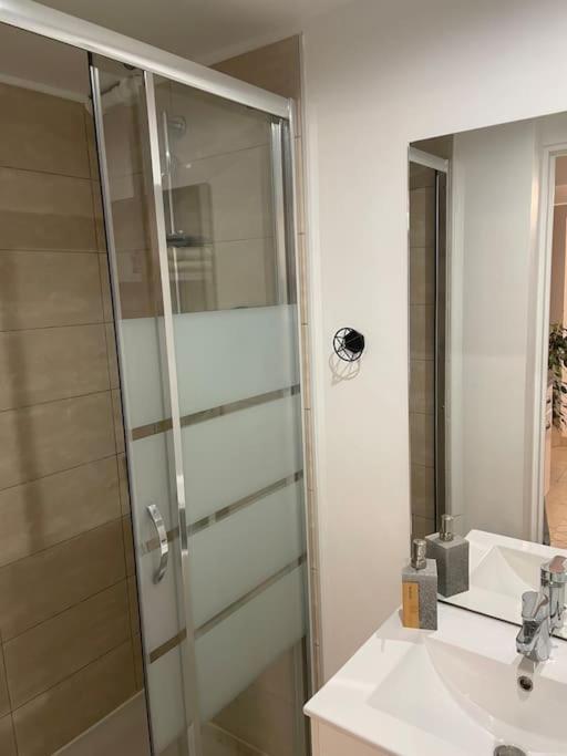 Apartamento Le Cocon Balneo Sens Exterior foto